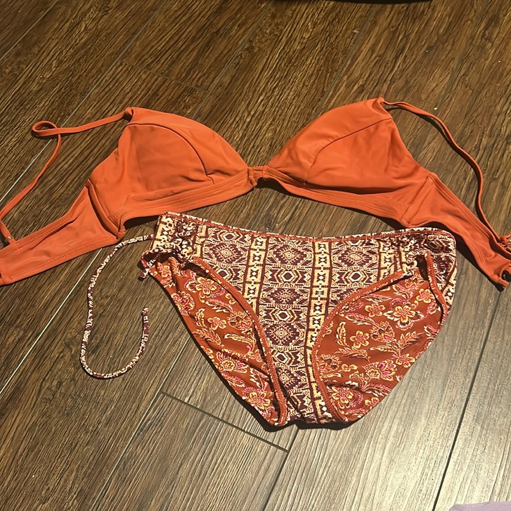 Bathing suit